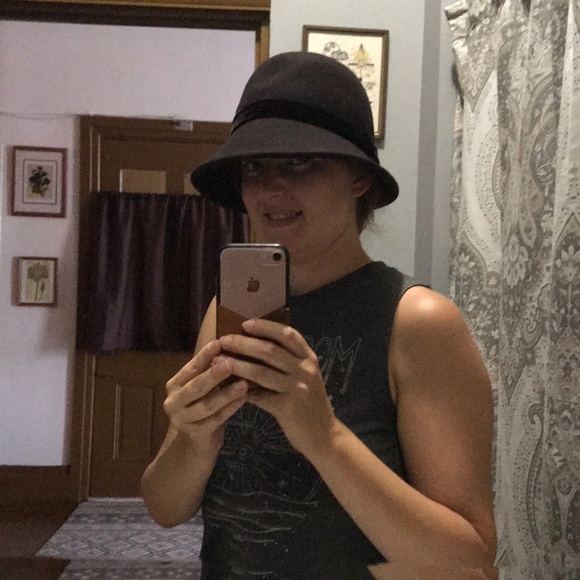 Cloche Style Hat - Picture 6 of 6